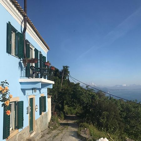 Theea Cottage - Wonderful Sea Views Chlomos 외부 사진