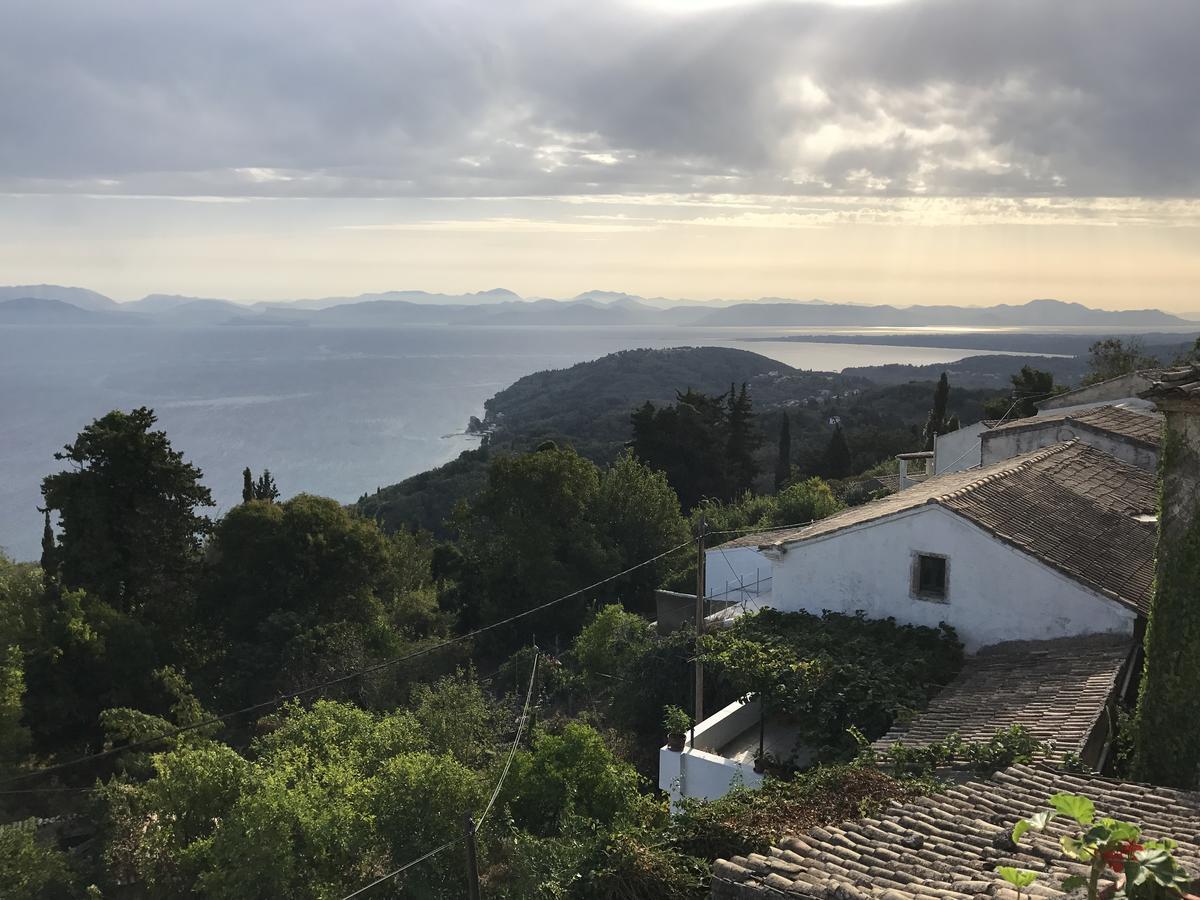 Theea Cottage - Wonderful Sea Views Chlomos 외부 사진