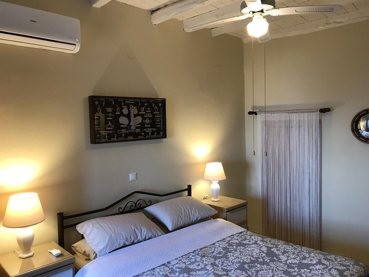 Theea Cottage - Wonderful Sea Views Chlomos 외부 사진