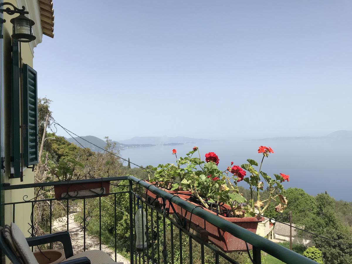 Theea Cottage - Wonderful Sea Views Chlomos 외부 사진