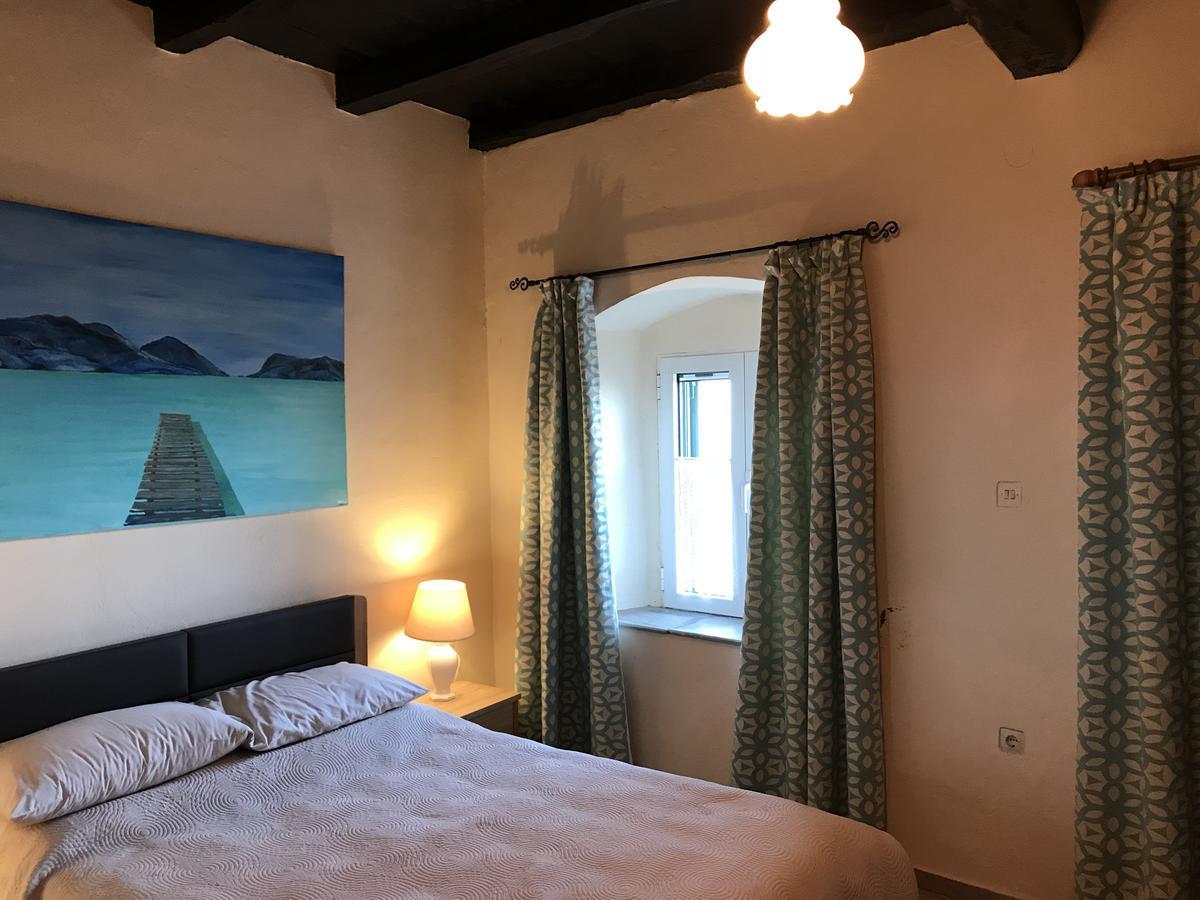 Theea Cottage - Wonderful Sea Views Chlomos 외부 사진